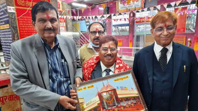 Dr. KN Sinha, well-known physician of Ara city honored