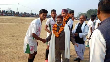 Kundeshwar defeated Louhar Farna in a football match to reach the final