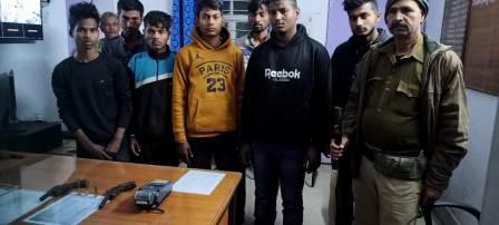 Sandesh police station - 7 criminals arrested