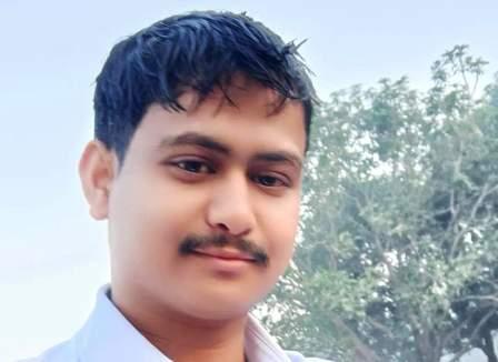 Alok of Mirganj Ara committed suicide-बीए के छात्र ने की खुदकुशी पंखे के कुंडी से लटका मिला शव
