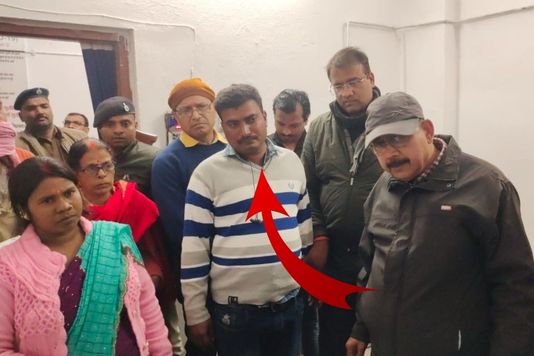 Mantosh Kumar Ram arrested -भोजपुर के जगदीशपुर में निगरानी के हत्थे चढा घूसखोर पंचायत न्याय सचिव