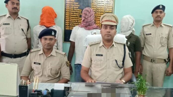 Sikarhatta News - भोजपुर पुलिस की सक्रियता से टली बड़ी वारदात, तीन अपराधी हथियार के साथ गिरफ्तार