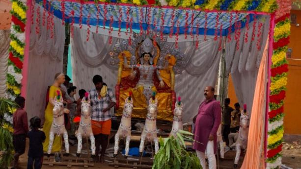 शाहपुर में सज गए छठ घाट, डूबते सूर्य को पहला अर्घ्य देने पहुंचेंगे छठ व्रती