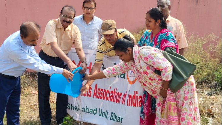 युथ हॉस्टल्स एसोसिएशन ऑफ इण्डिया शाहाबाद इकाई के सदस्यों के द्वारा राम जानकी +2 उच्च विद्यालय उदवंतनगर में वृक्षारोपण Tree plantation - युथ हॉस्टल्स एसोसिएशन ऑफ इण्डिया शाहाबाद इकाई के सदस्यों के द्वारा राम जानकी +2 उच्च विद्यालय उदवंतनगर में वृहद् वृक्षारोपण