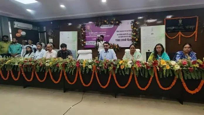Pension festival - लाभार्थियों के खातों में हस्तांतरित की गई बढ़ी हुई पेंशन राशि का लाभ