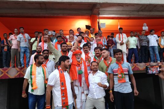 Ashwini Choubey Shahpur - शाहपुर से राकेश की जीत, स्व: विशेश्वर ओझा को सच्ची श्रद्धांजलि होगी: अश्विनी चौबे