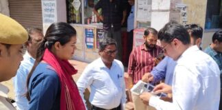 Bhojpur DM Tanay Sultania inspected construction works.