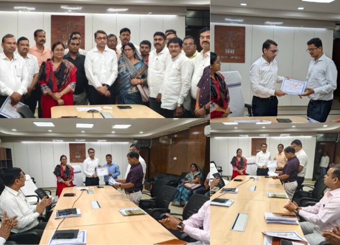 DM Tanai Sultania honored him with a certificate of appreciation.