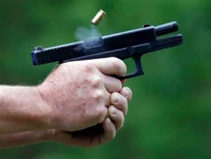 Firing in Farna village, under the jurisdiction of Badahara Police Station in Bhojpur.