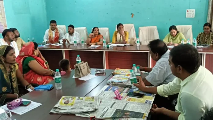 Bihiya Panchayat Samiti - पीएचईडी विभाग के जेई के कार्यशैली को लेकर सदस्यों में नाराजगी
