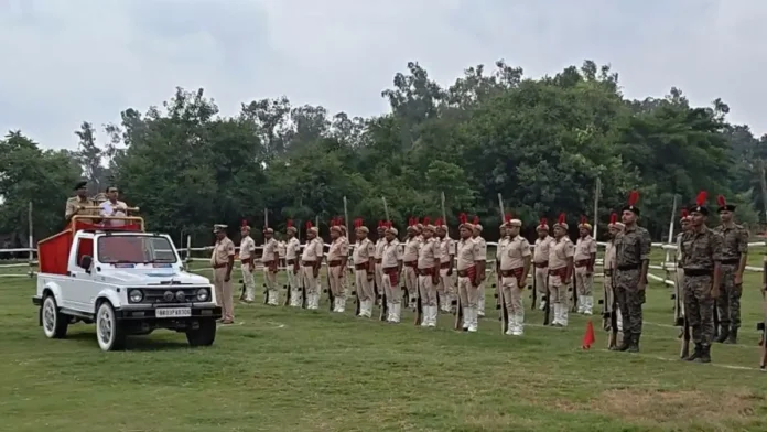 Parade - आरा रमना मैदान में परेड का किया गया पूर्वाभ्यास