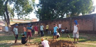 शाहपुर: कब्रिस्तान में शव दफनाने को लेकर विवाद, जमीन पर दावेदारी Shahpur Graveyard - कब्रिस्तान में शव दफनाने को लेकर विवाद, जमीन पर दावेदारी